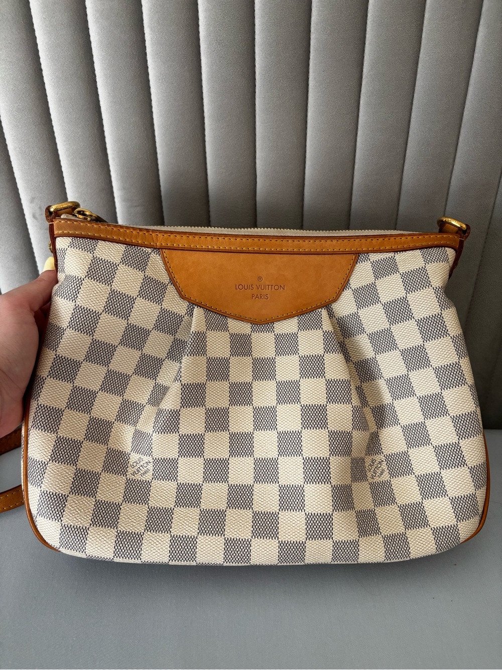 Louis Vuitton Damier Azur
Siracusa PM